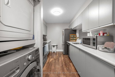 250 BRITTANY Drive • #318 • Ottawa, ON photo 6