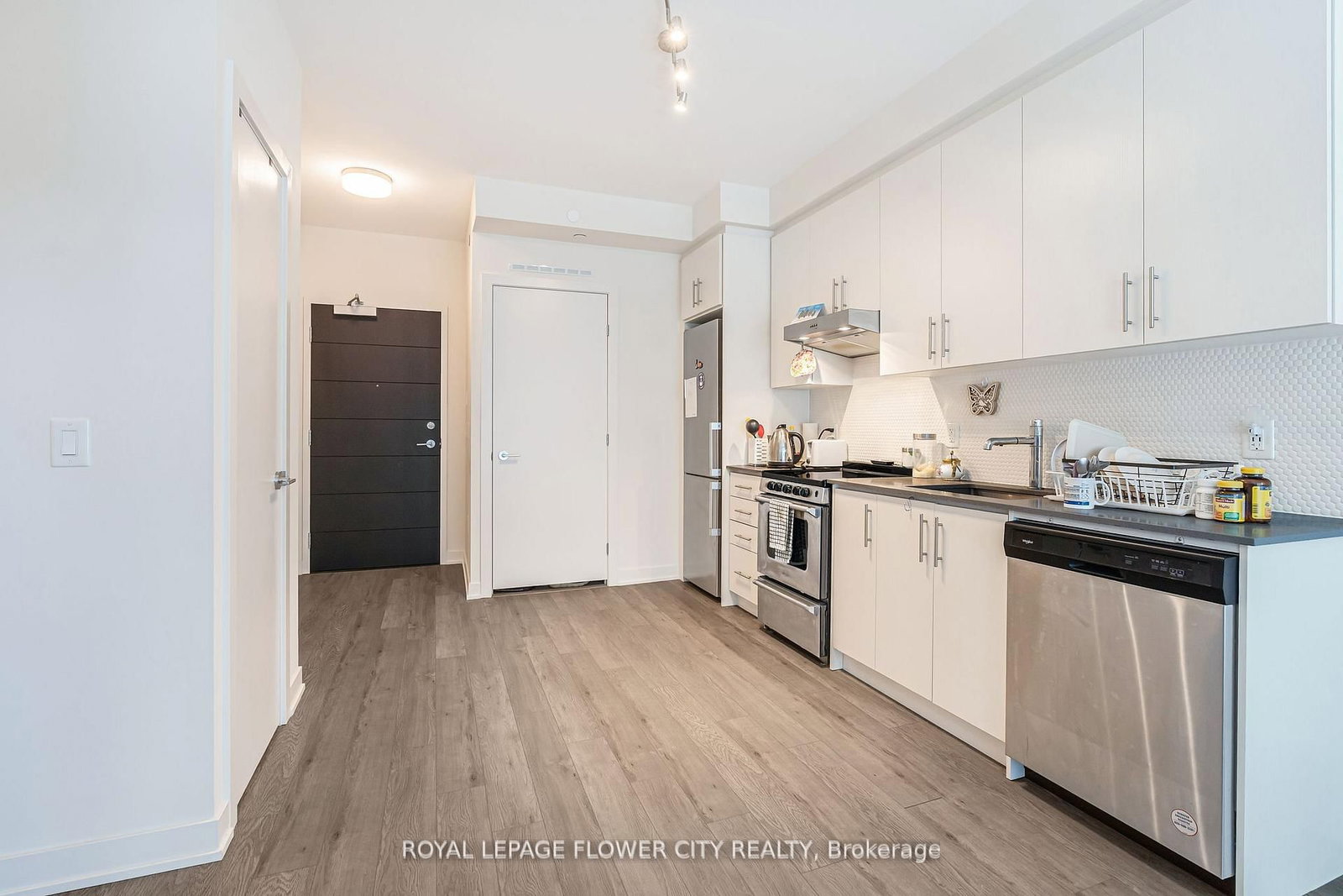 Condo for sale at 907-212 King William Street, Hamilton, Ontario, L8R 0A7 - Beasley - MLS: X12993588