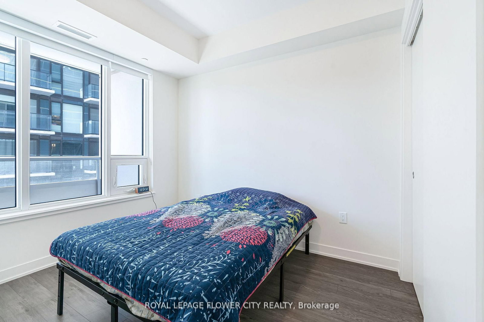 Condo for sale at 907-212 King William Street, Hamilton, Ontario, L8R 0A7 - Beasley - MLS: X12993588