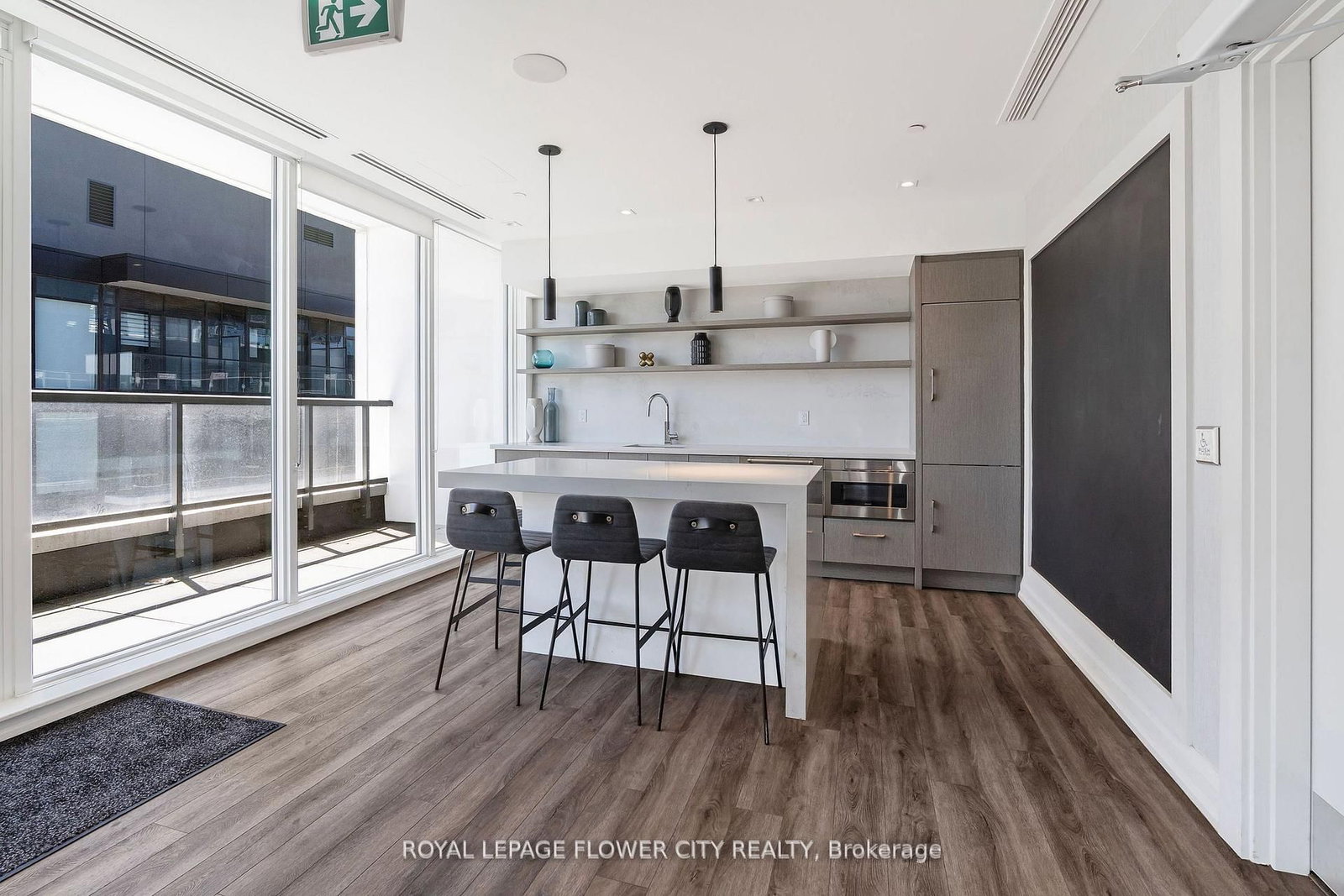 Condo for sale at 907-212 King William Street, Hamilton, Ontario, L8R 0A7 - Beasley - MLS: X12993588