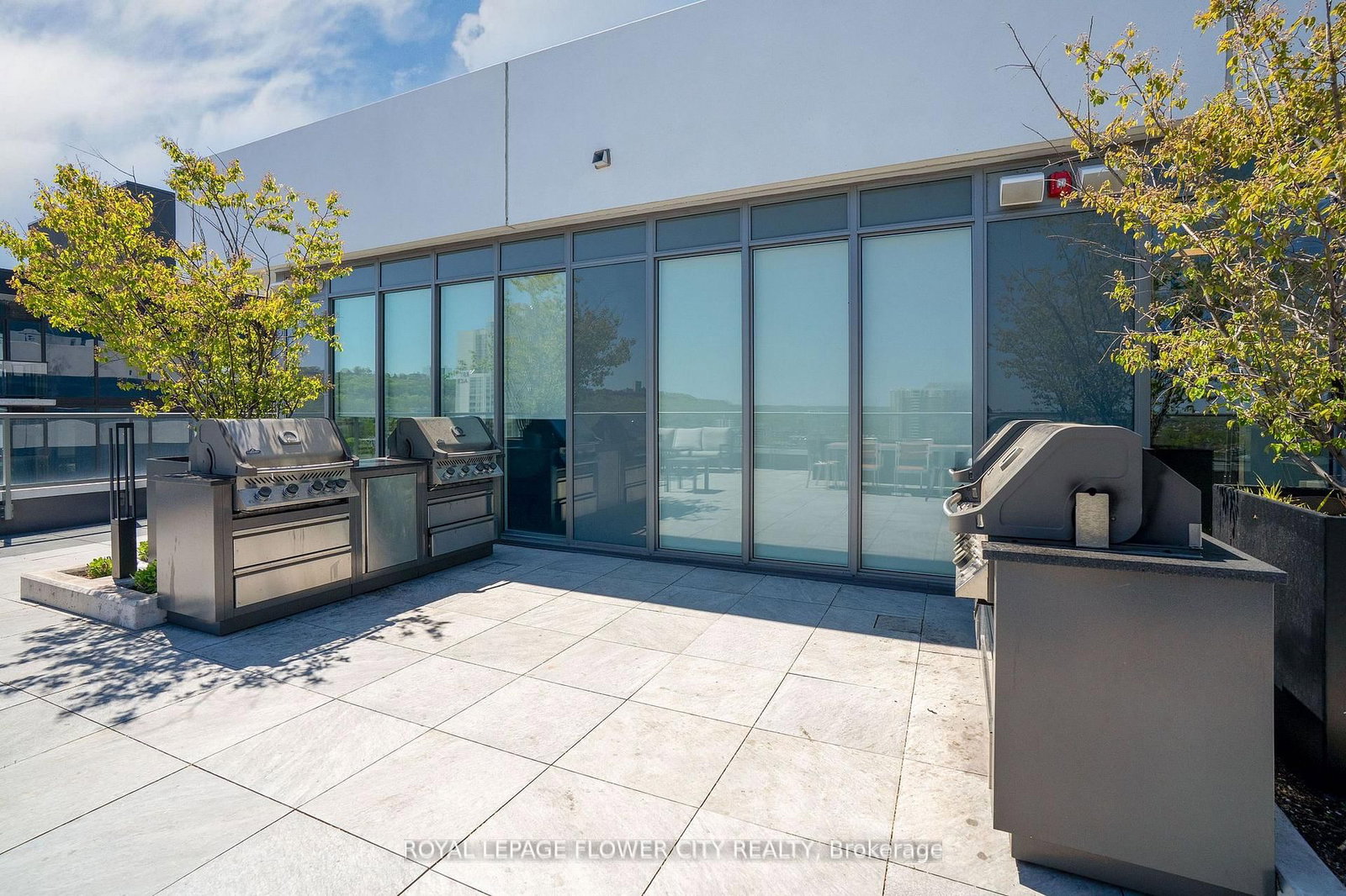 Condo for sale at 907-212 King William Street, Hamilton, Ontario, L8R 0A7 - Beasley - MLS: X12993588