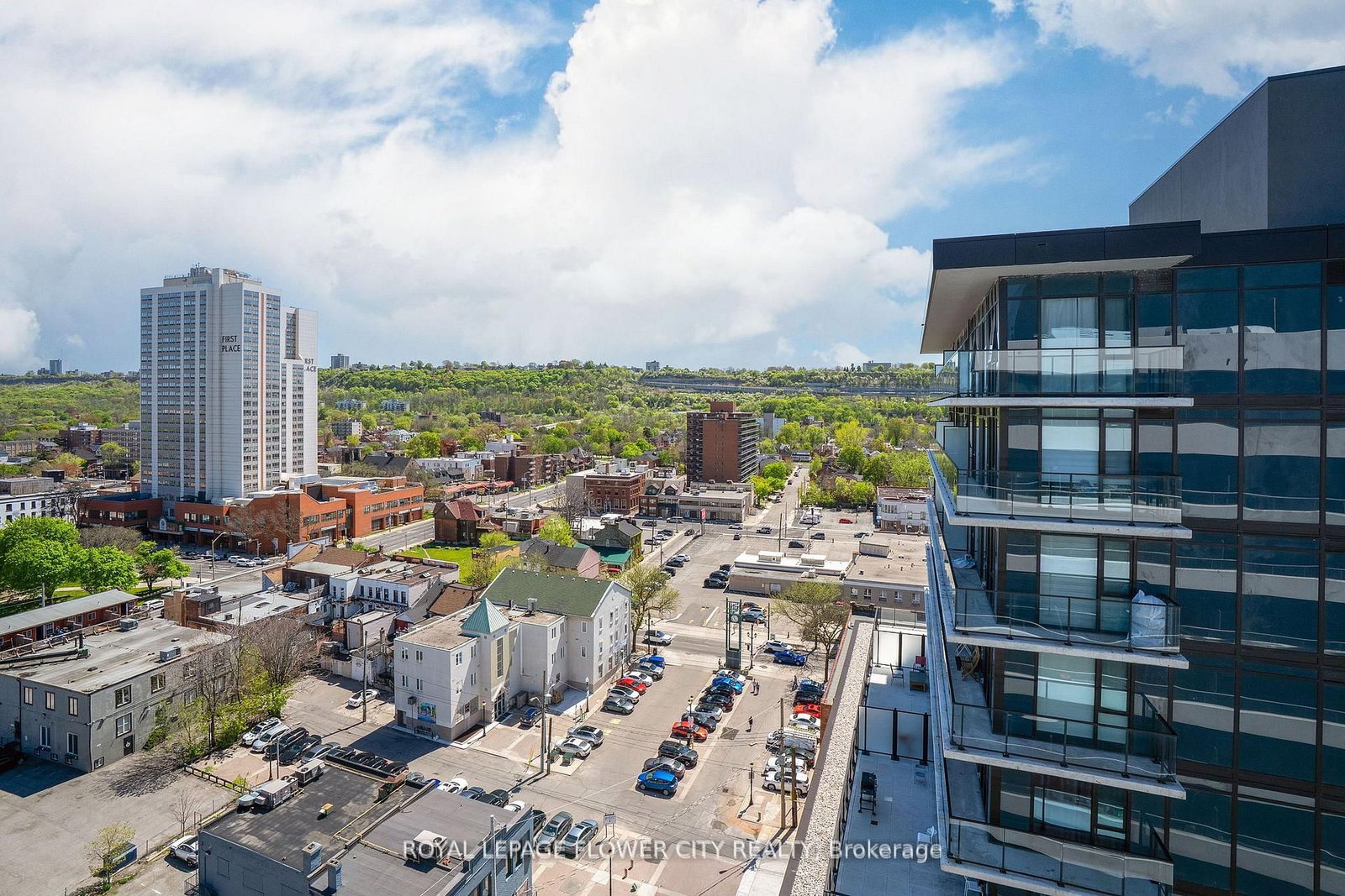 Condo for sale at 907-212 King William Street, Hamilton, Ontario, L8R 0A7 - Beasley - MLS: X12993588