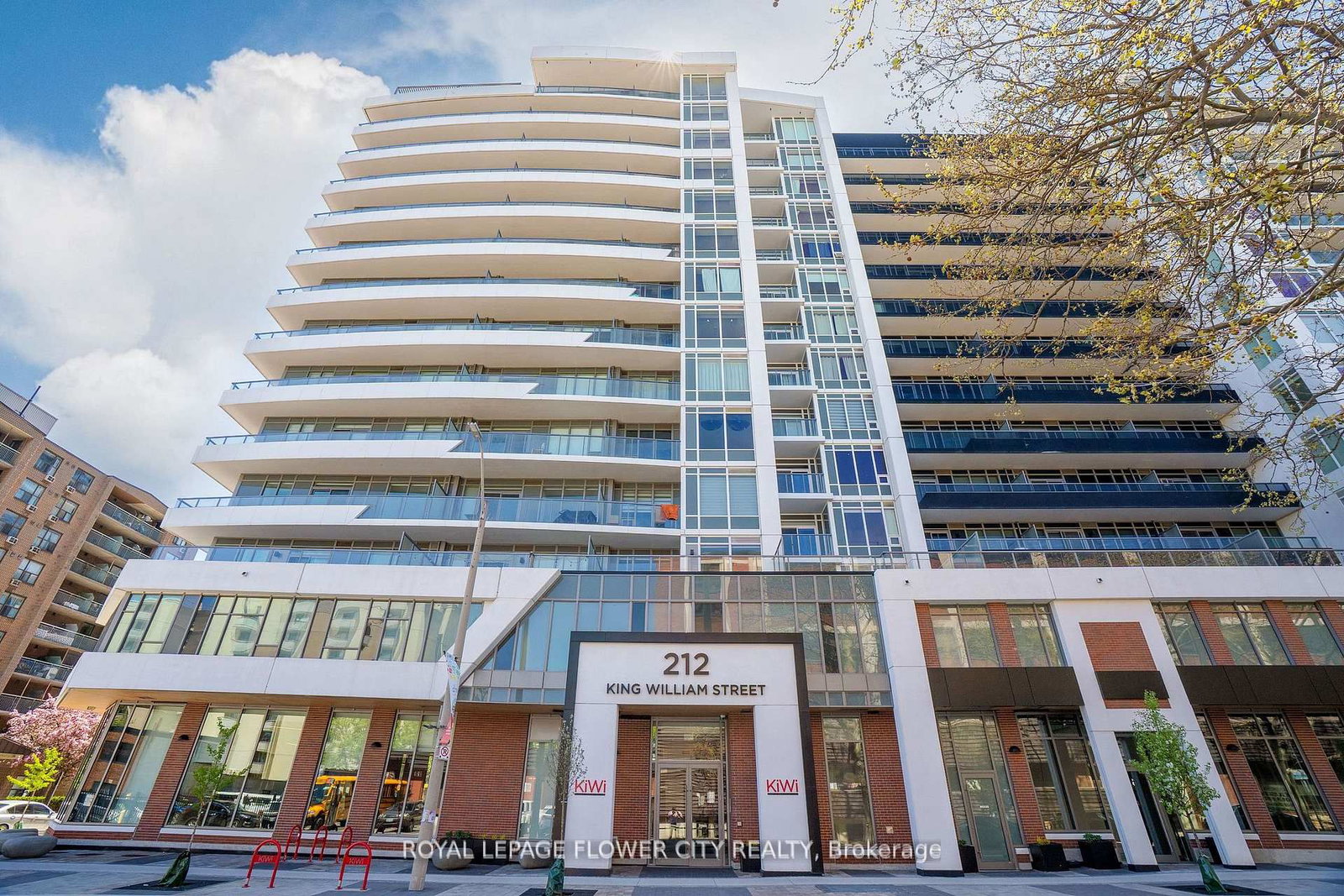 Condo for sale at 907-212 King William Street, Hamilton, Ontario, L8R 0A7 - Beasley - MLS: X12993588