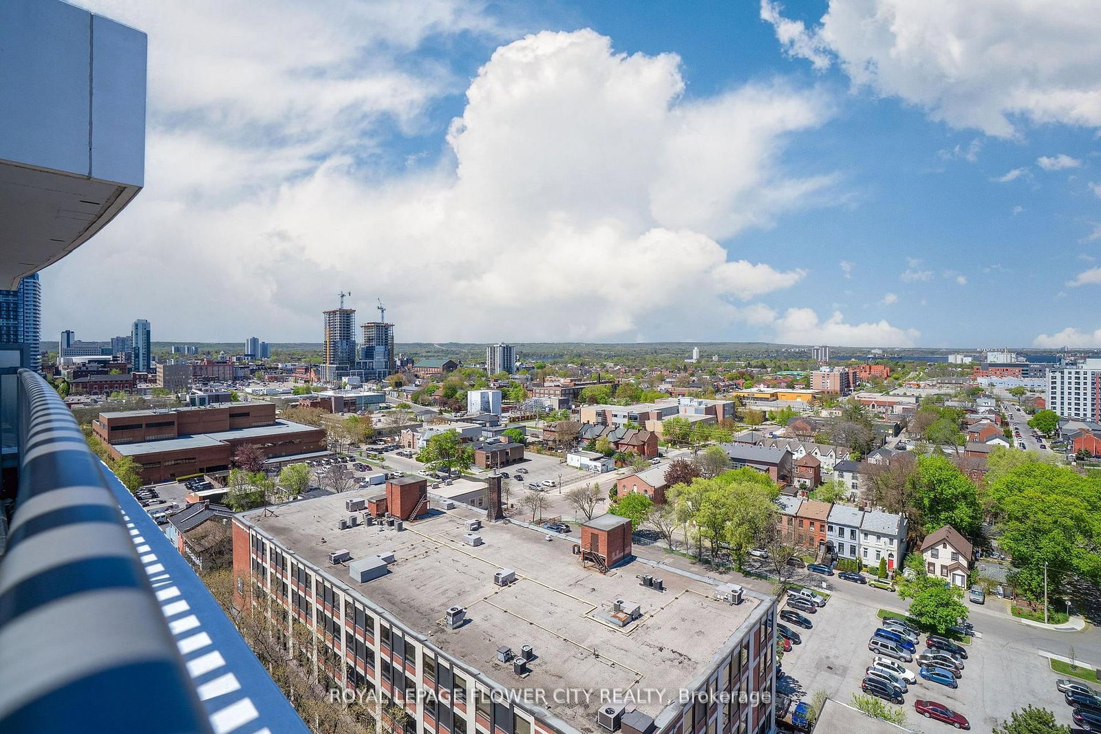 Condo for sale at 907-212 King William Street, Hamilton, Ontario, L8R 0A7 - Beasley - MLS: X12993588