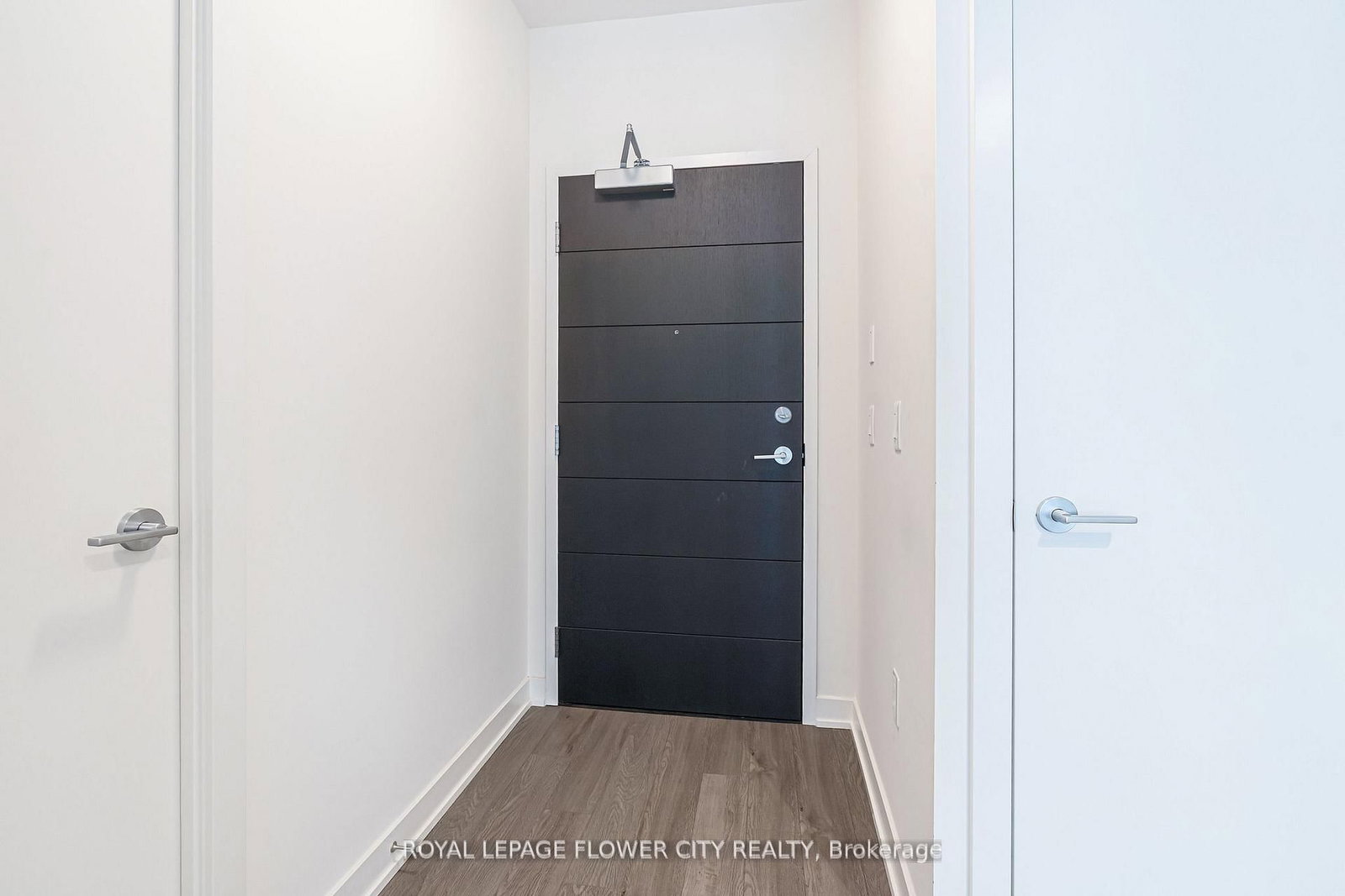 Condo for sale at 907-212 King William Street, Hamilton, Ontario, L8R 0A7 - Beasley - MLS: X12993588