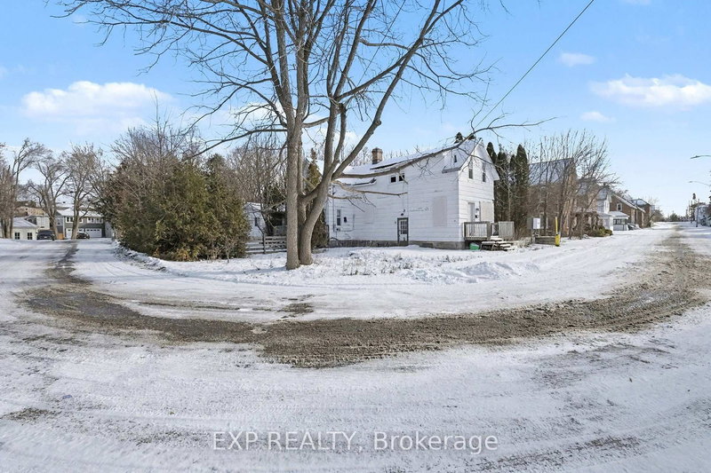139 CHARLES St, Carleton Place, K7C 2Y4 | Image 3