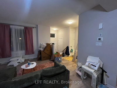 212 SPECKLED ALDER Row | Ottawa | Image