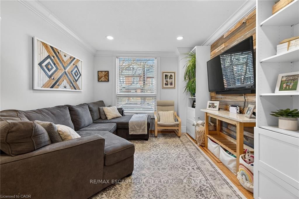 Detached House for sale at 179 Burris Street, Hamilton, Ontario, L8M 2J7 - St. Clair - MLS: X12993718