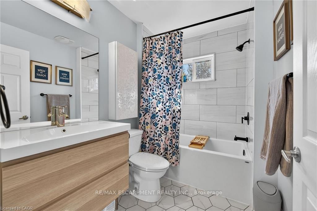 Detached House for sale at 179 Burris Street, Hamilton, Ontario, L8M 2J7 - St. Clair - MLS: X12993718