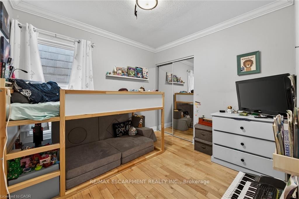 Detached House for sale at 179 Burris Street, Hamilton, Ontario, L8M 2J7 - St. Clair - MLS: X12993718