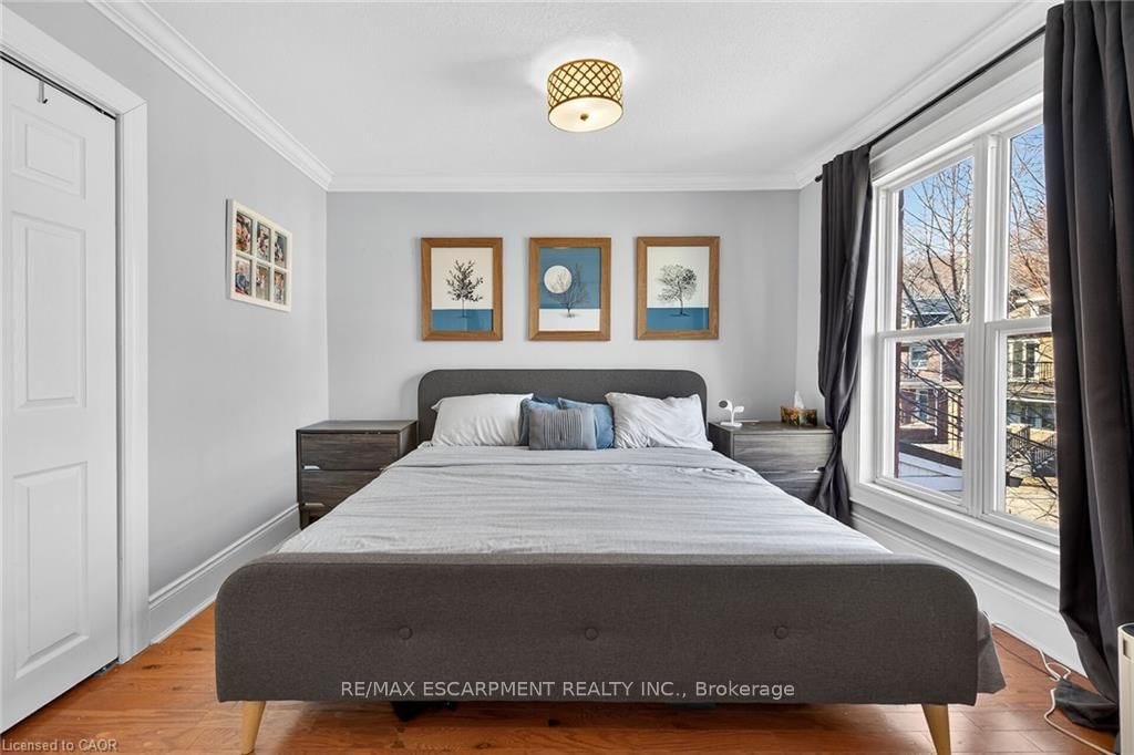 Detached House for sale at 179 Burris Street, Hamilton, Ontario, L8M 2J7 - St. Clair - MLS: X12993718