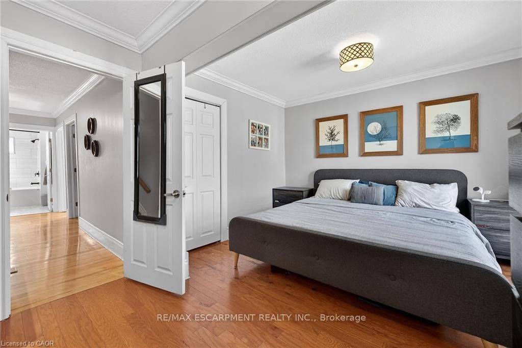 Detached House for sale at 179 Burris Street, Hamilton, Ontario, L8M 2J7 - St. Clair - MLS: X12993718