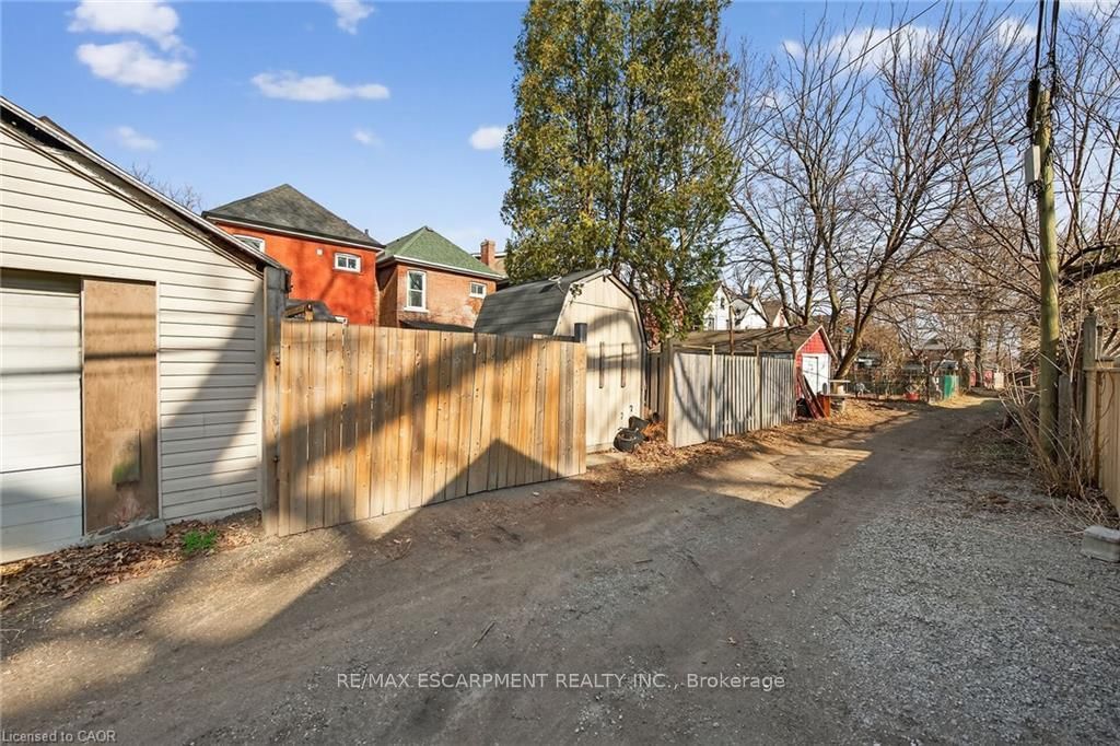 Detached House for sale at 179 Burris Street, Hamilton, Ontario, L8M 2J7 - St. Clair - MLS: X12993718