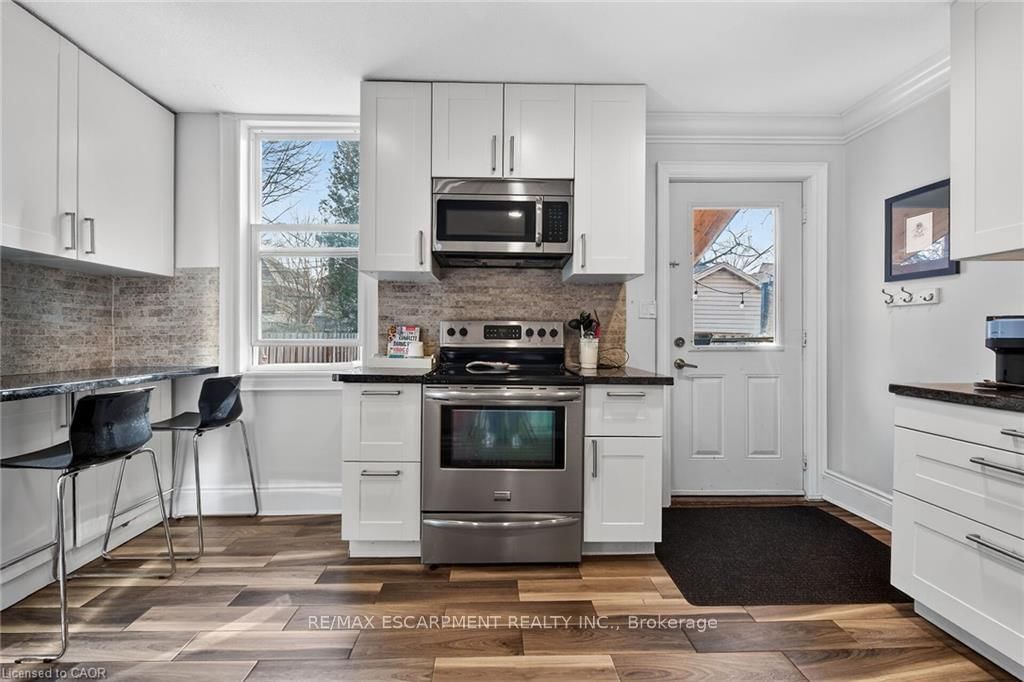 Detached House for sale at 179 Burris Street, Hamilton, Ontario, L8M 2J7 - St. Clair - MLS: X12993718