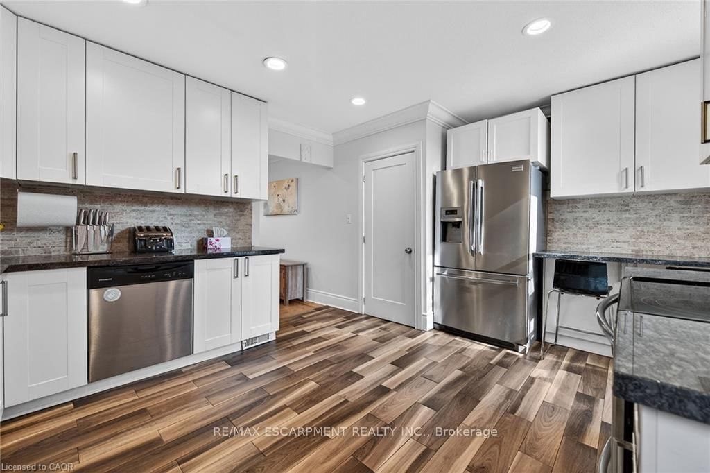 Detached House for sale at 179 Burris Street, Hamilton, Ontario, L8M 2J7 - St. Clair - MLS: X12993718