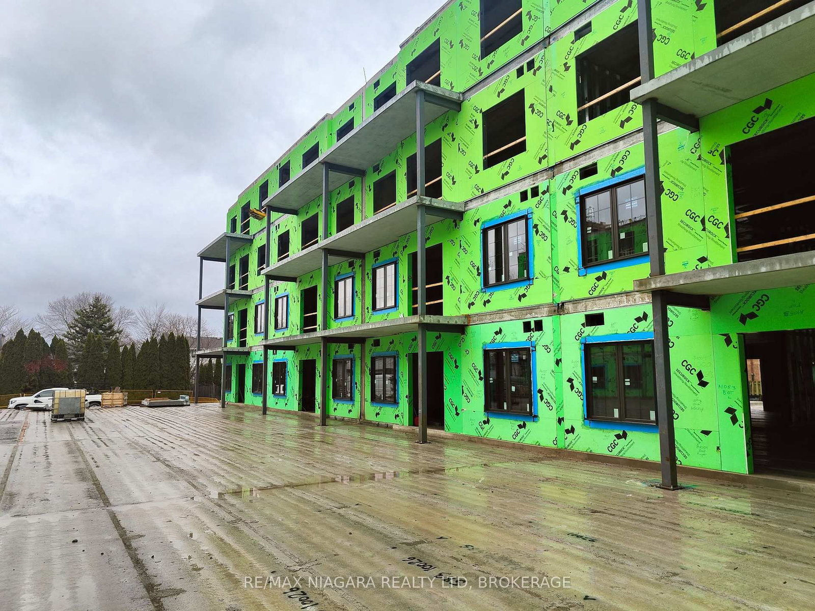 1024 VANSICKLE Road N, Unit 501A - Photo 11