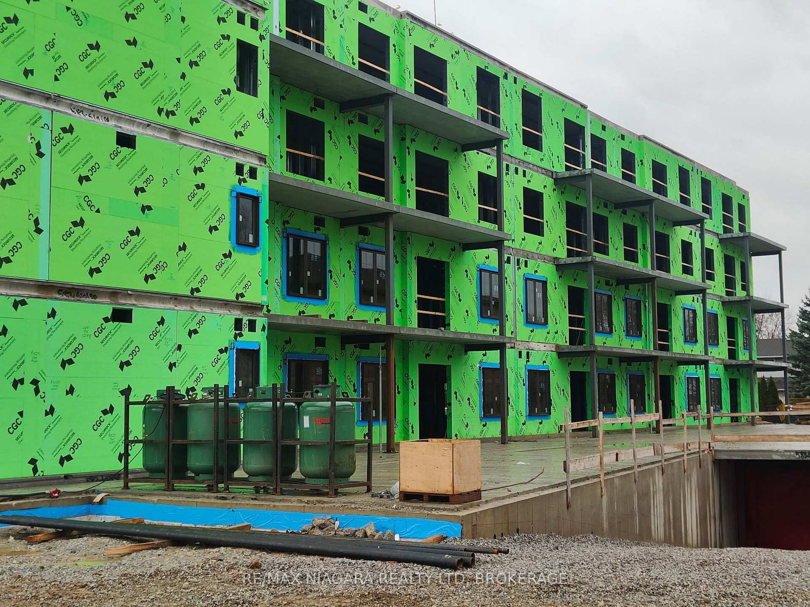 1024 VANSICKLE Road N, Unit 501A - Photo 8