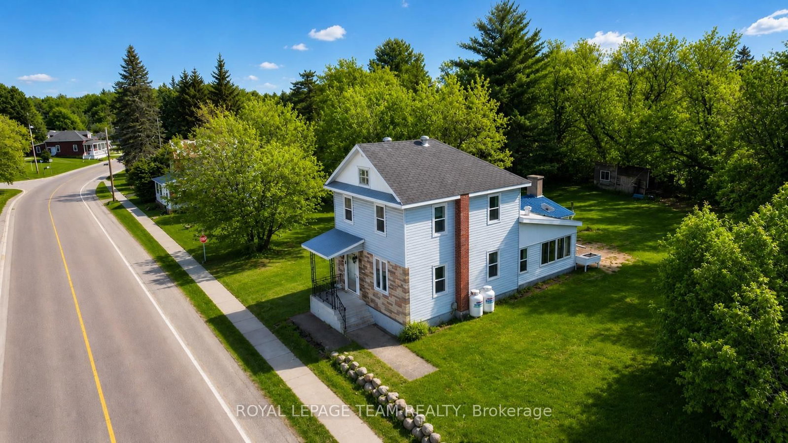 190 Queen Street • Killaloe, Hagarty and Richards, ON photo 2