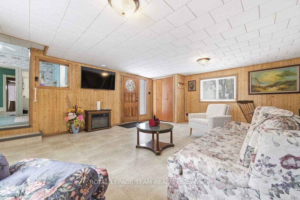 190 Queen Street • Killaloe, Hagarty and Richards, ON photo 34