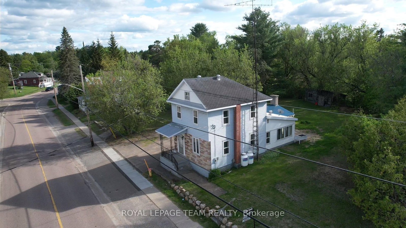 190 Queen Street • Killaloe, Hagarty and Richards, ON photo 9