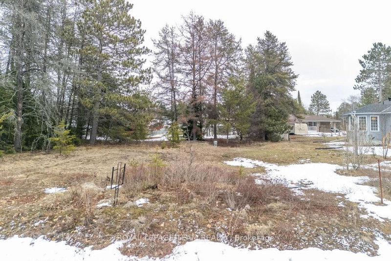 18 Birchview Dr, Barry's Bay, K0J 1B0 | Image 3