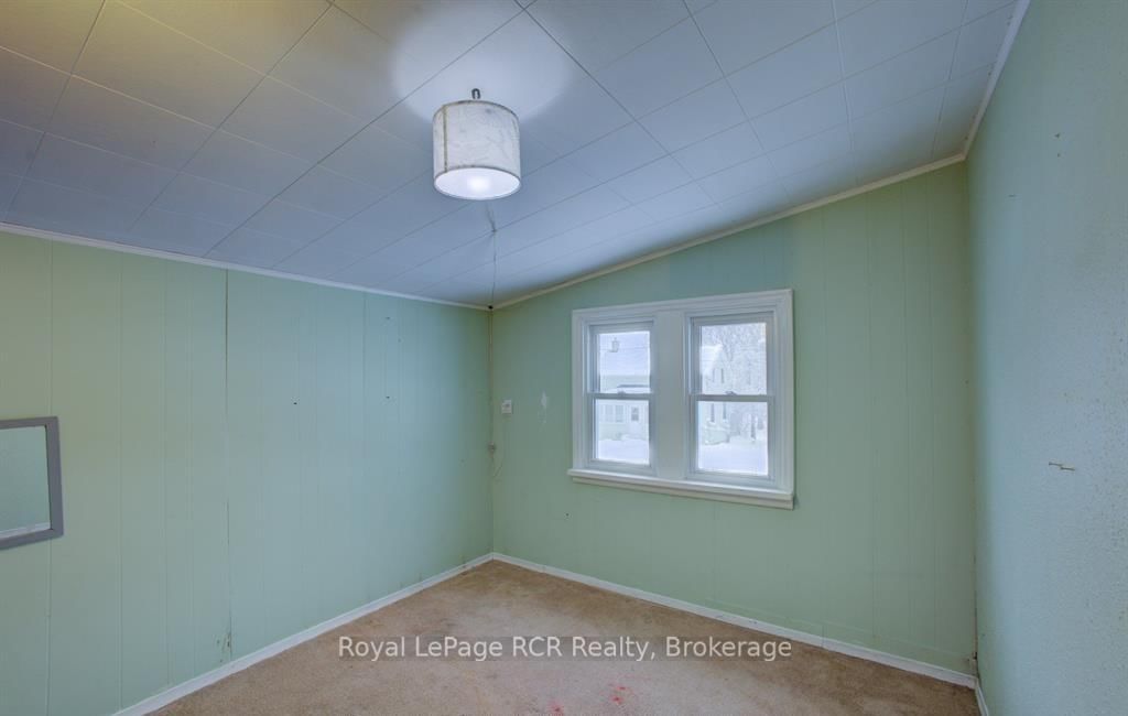 34 N George Street • West Grey, ON photo 17