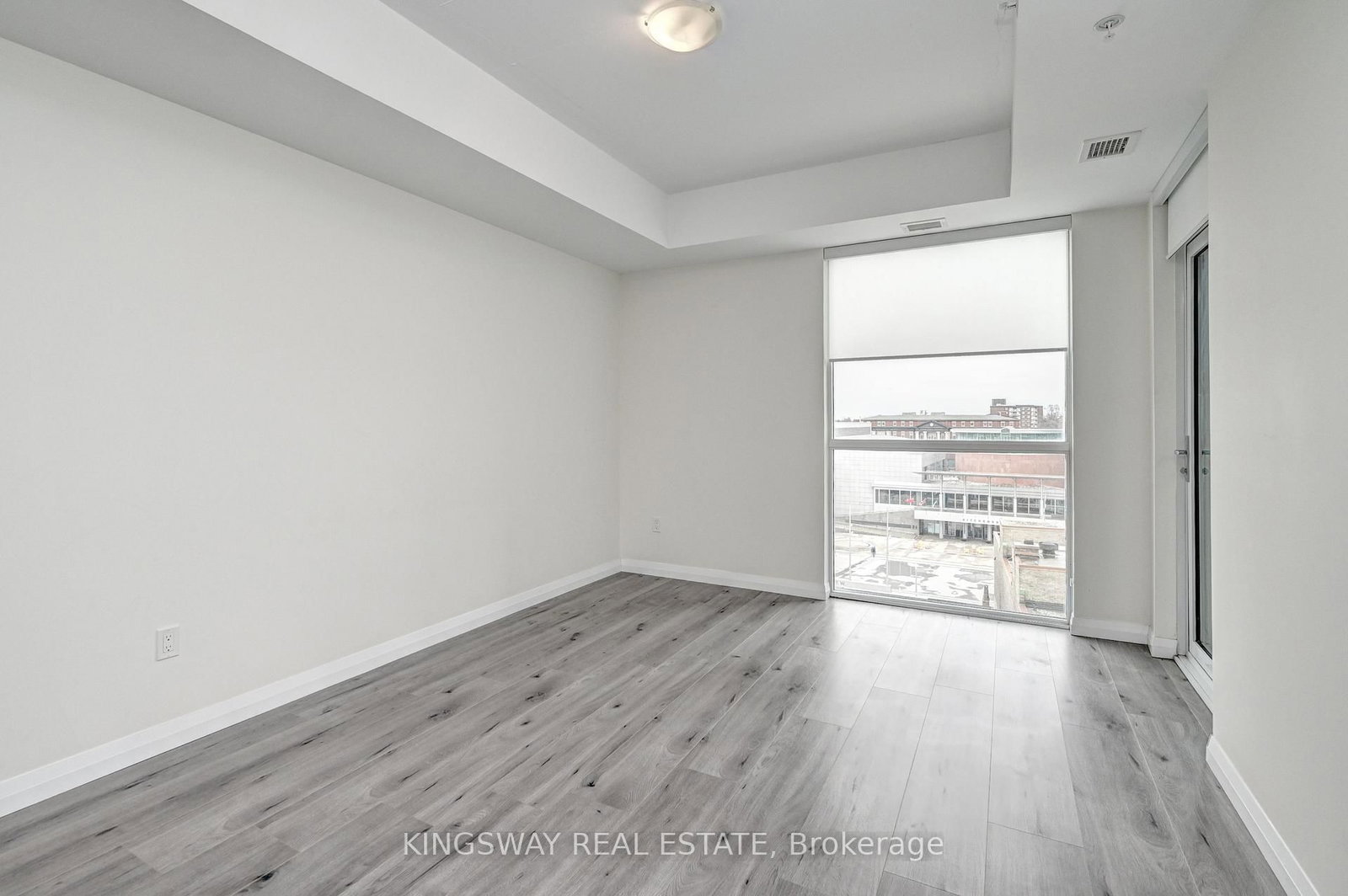 60 Charles Street W, Unit 801 - Photo 10