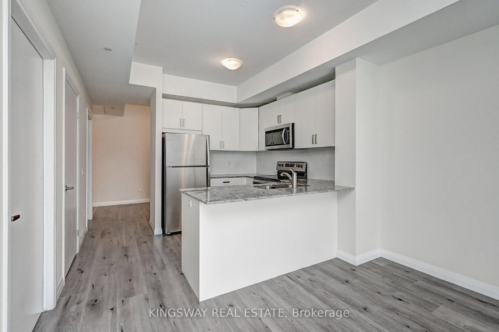 60 Charles Street W, Unit 801 - Photo 15