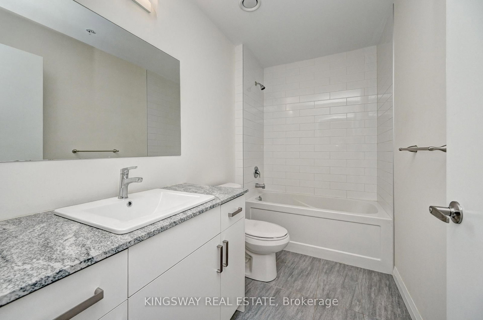 60 Charles Street W, Unit 801 - Photo 17