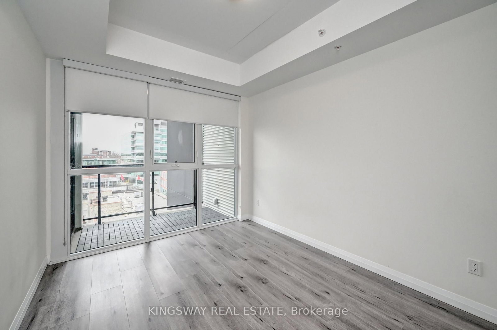 60 Charles Street W, Unit 801 - Photo 19
