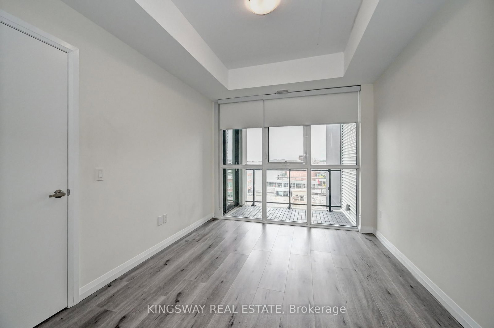 60 Charles Street W, Unit 801 - Photo 20