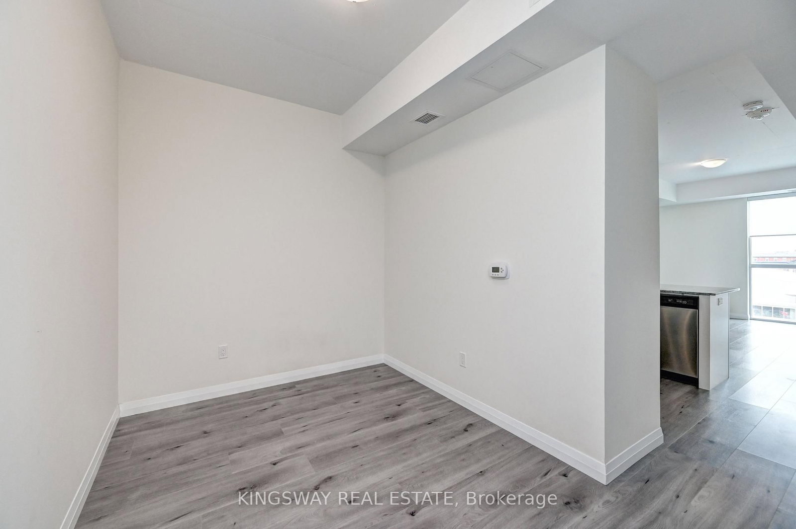 60 Charles Street W, Unit 801 - Photo 22