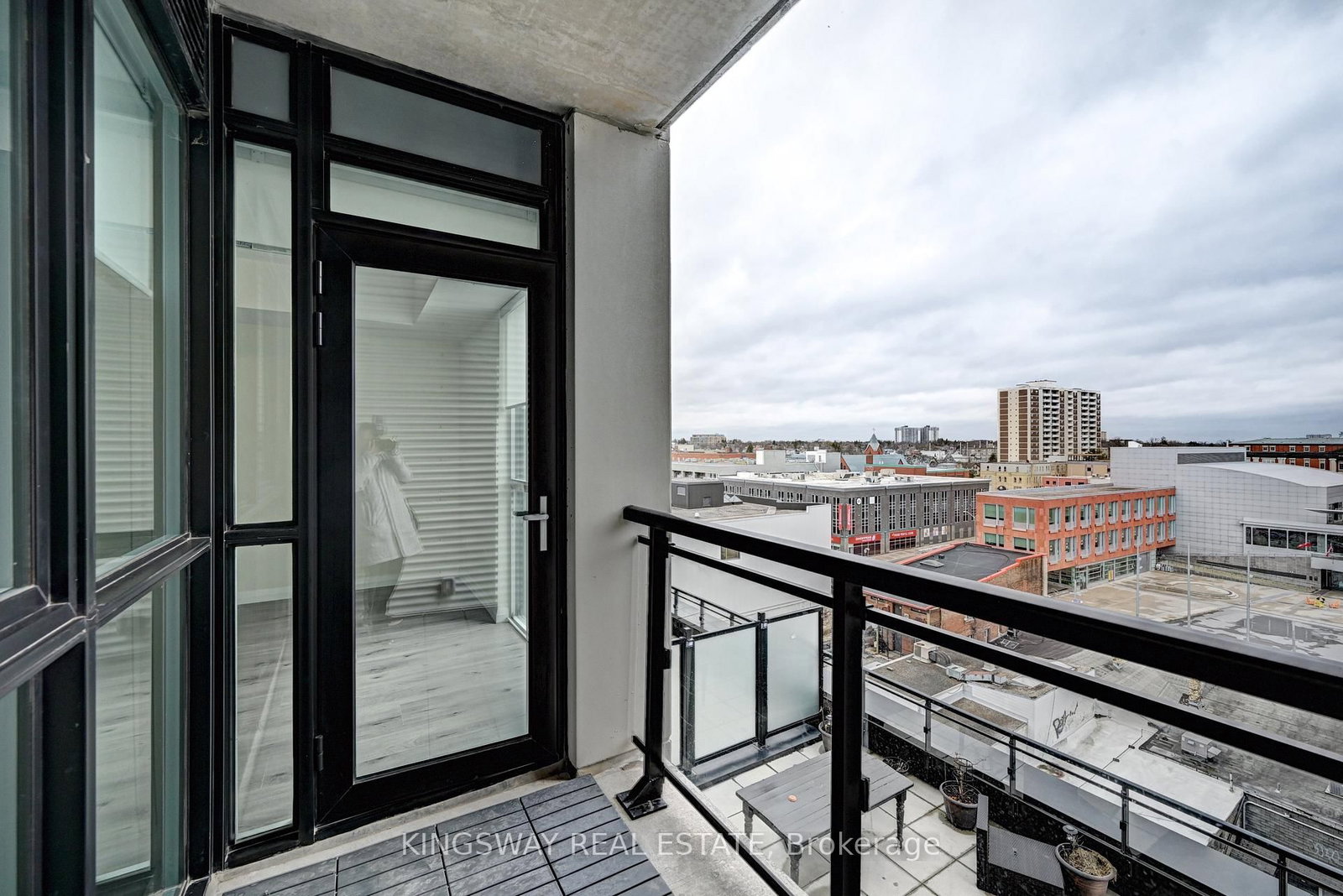 60 Charles Street W, Unit 801 - Photo 24