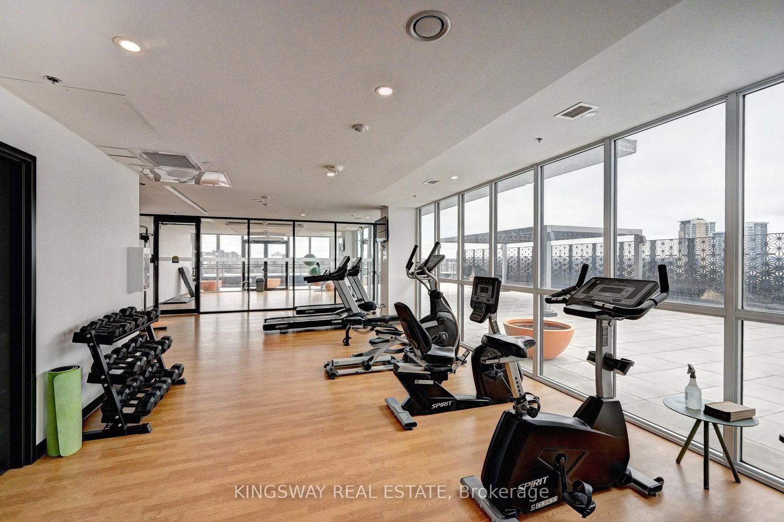 60 Charles Street W, Unit 801 - Photo 39