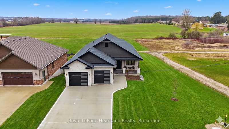 home for sale on 16 Minto Street S