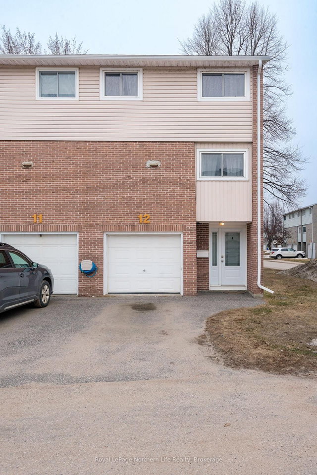 12 - 644 Lakeshore Drive