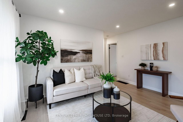 148 Glastonbury Crescent