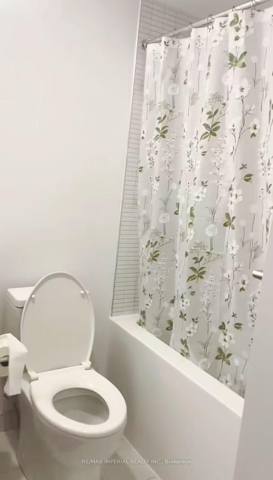 1 Jarvis Street, Unit 429 - Photo 10