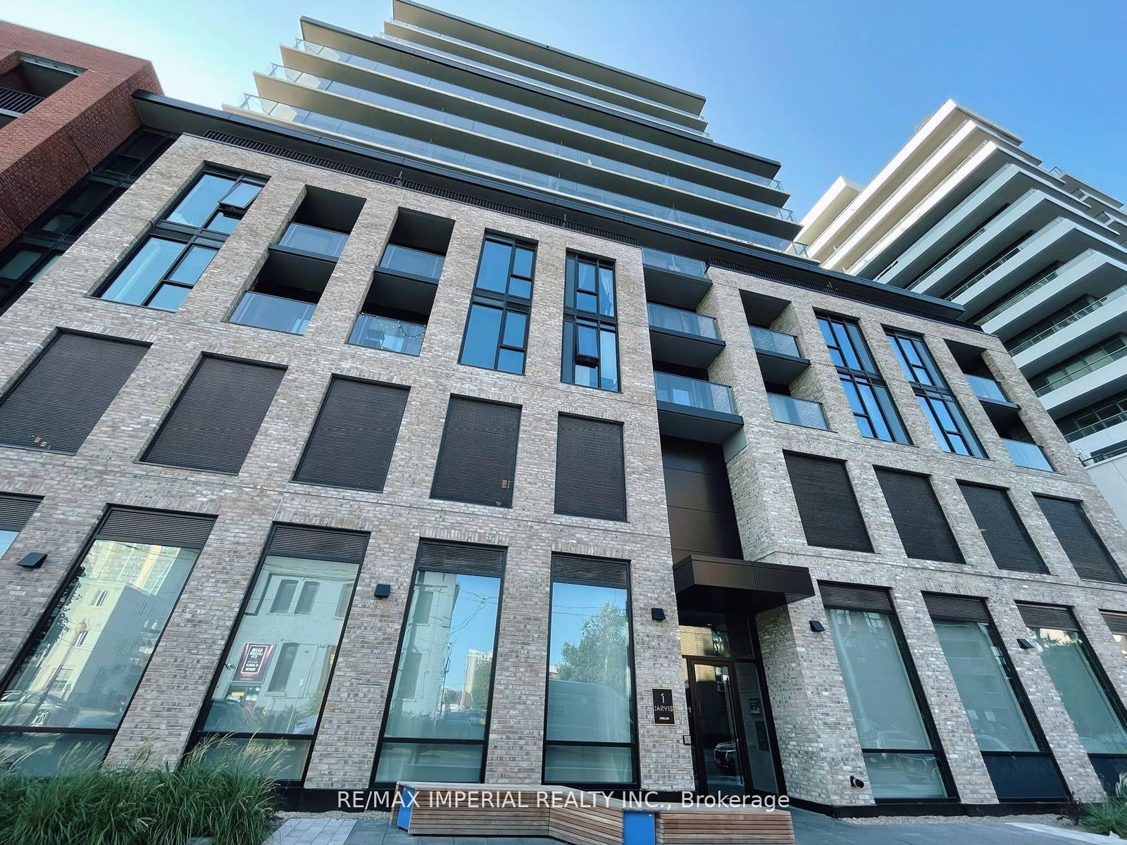 1 Jarvis Street, Unit 429 - Photo 2