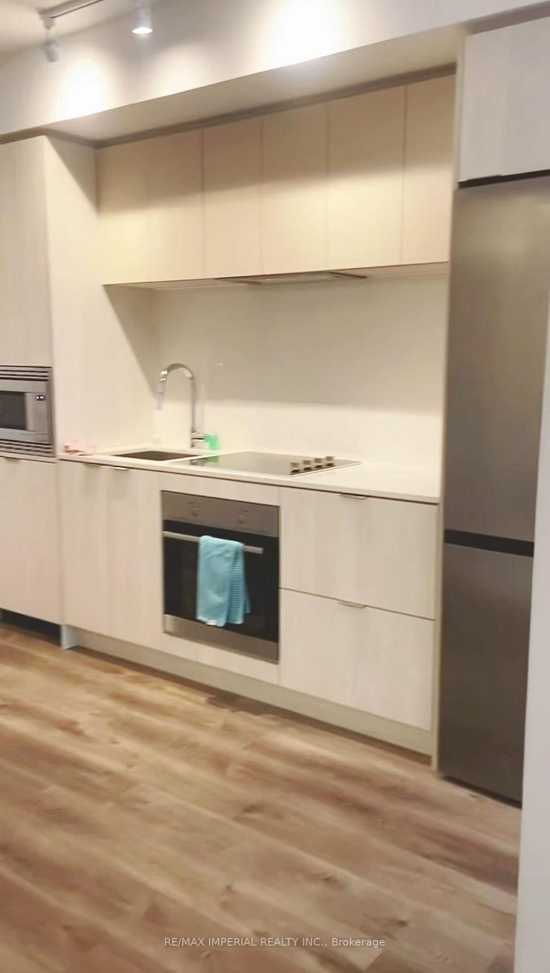 1 Jarvis Street, Unit 429 - Photo 6