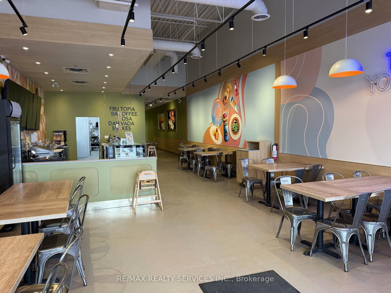 5 - 589 Fairway Rd S, Kitchener, N2C 1X4 | Image 3