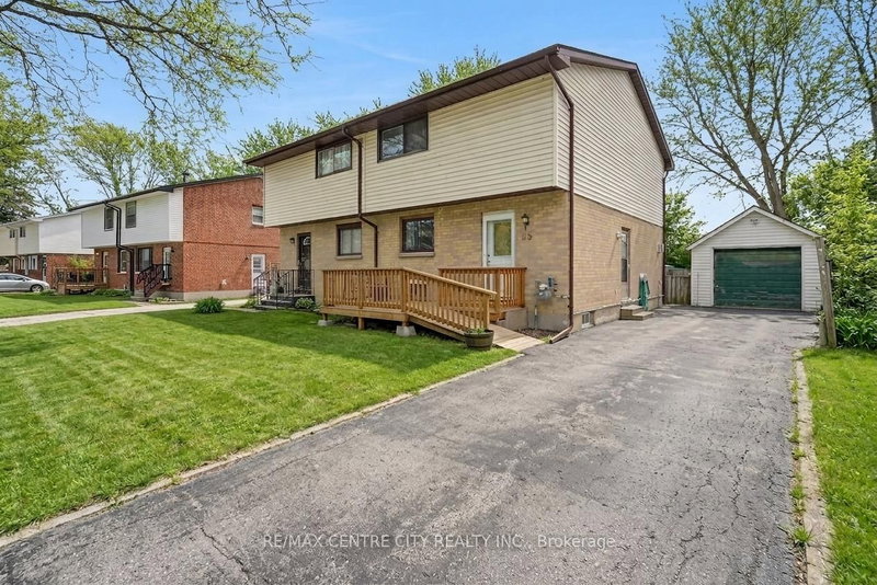 55 Mohegan Cres, London East, N5V 2X7 | Image 2