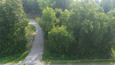 1054 Centre Line Road — photo 3