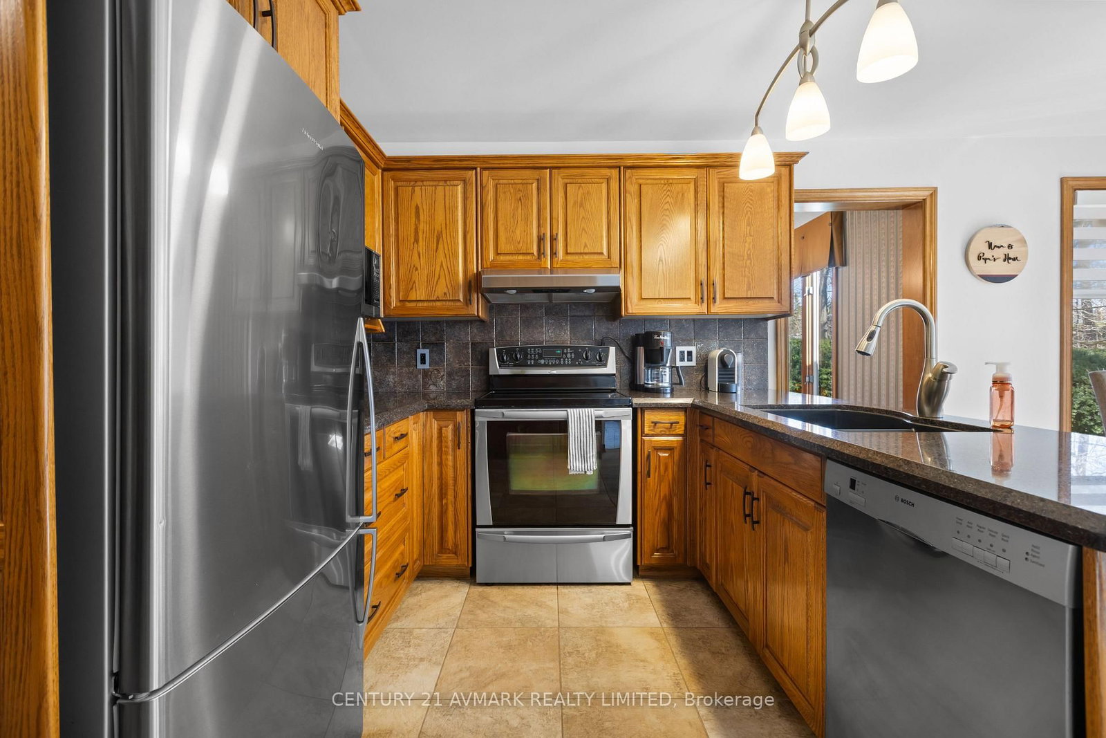 Detached House for sale at 5 Milburn Drive, Pelham, Ontario, L0S 1E4 - Fonthill - MLS: X12994608