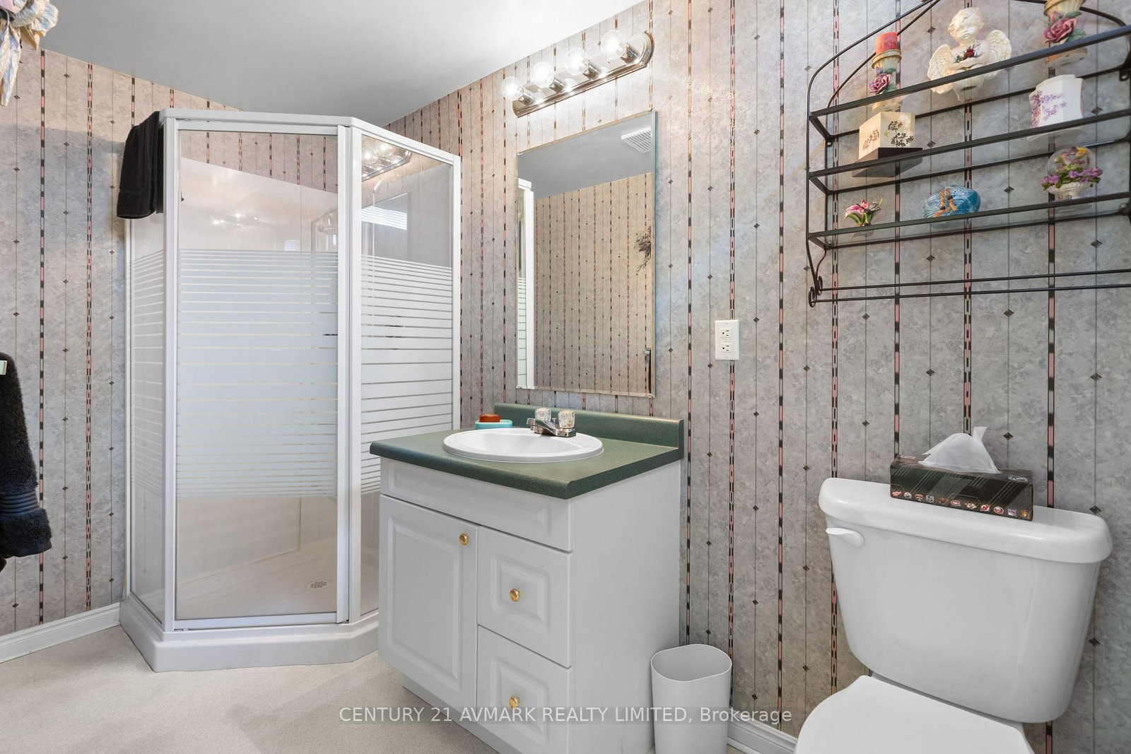 Detached House for sale at 5 Milburn Drive, Pelham, Ontario, L0S 1E4 - Fonthill - MLS: X12994608