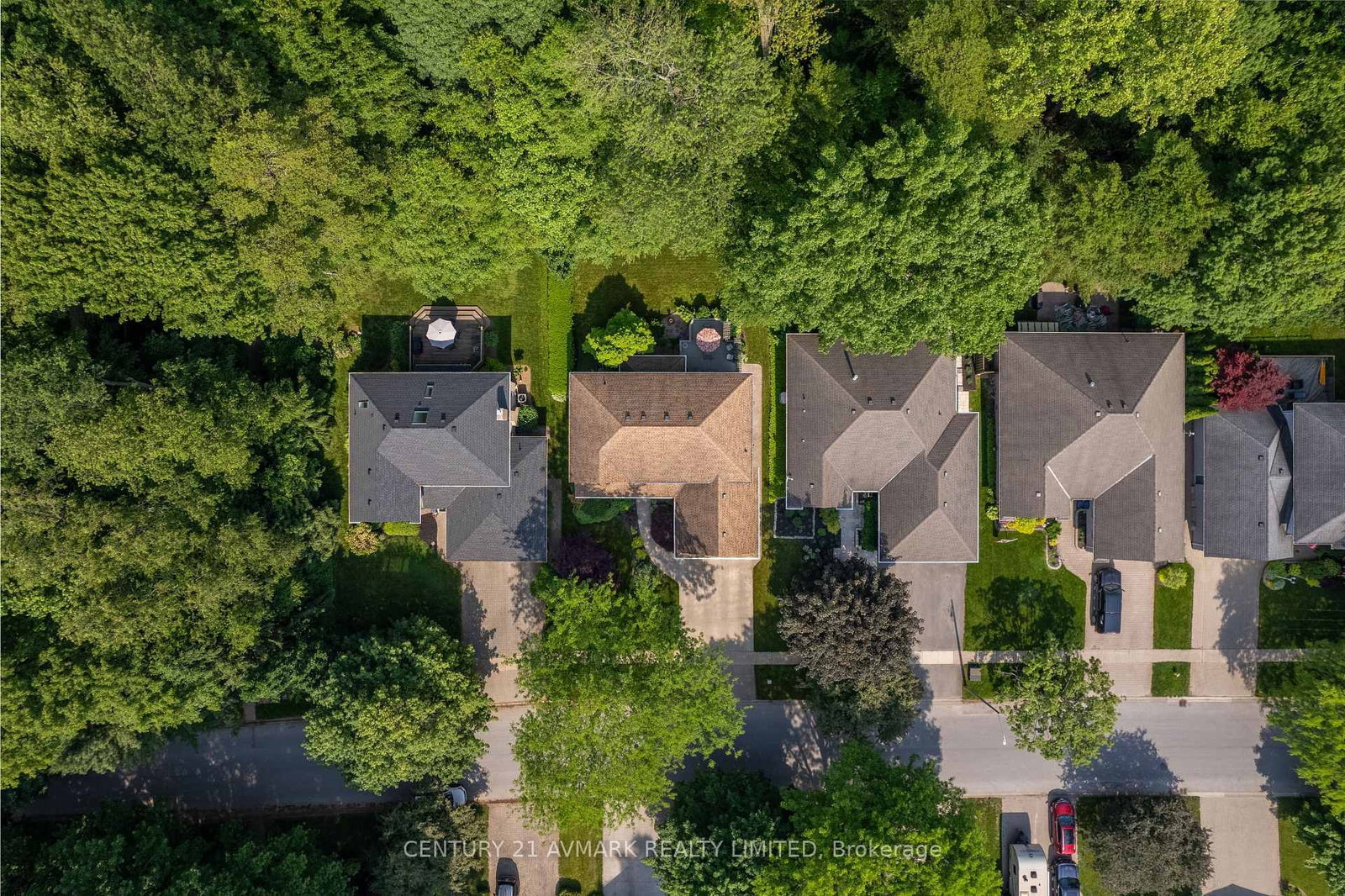 Detached House for sale at 5 Milburn Drive, Pelham, Ontario, L0S 1E4 - Fonthill - MLS: X12994608