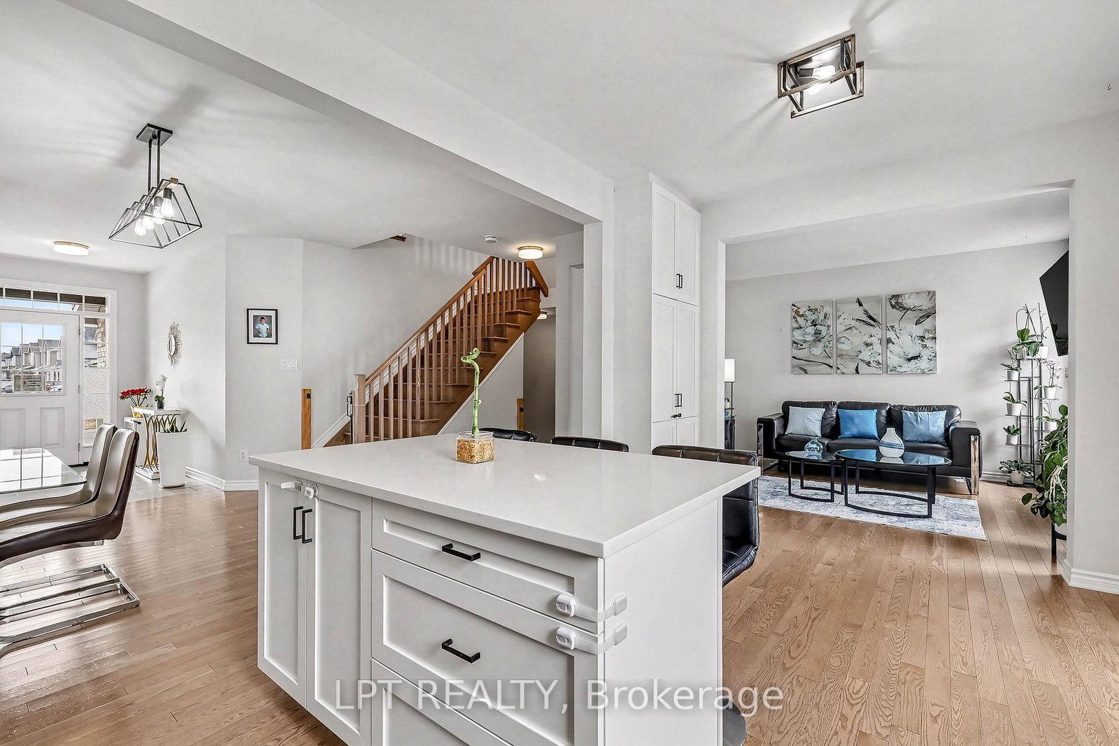 730 Perseus Avenue • Ottawa, ON photo 14