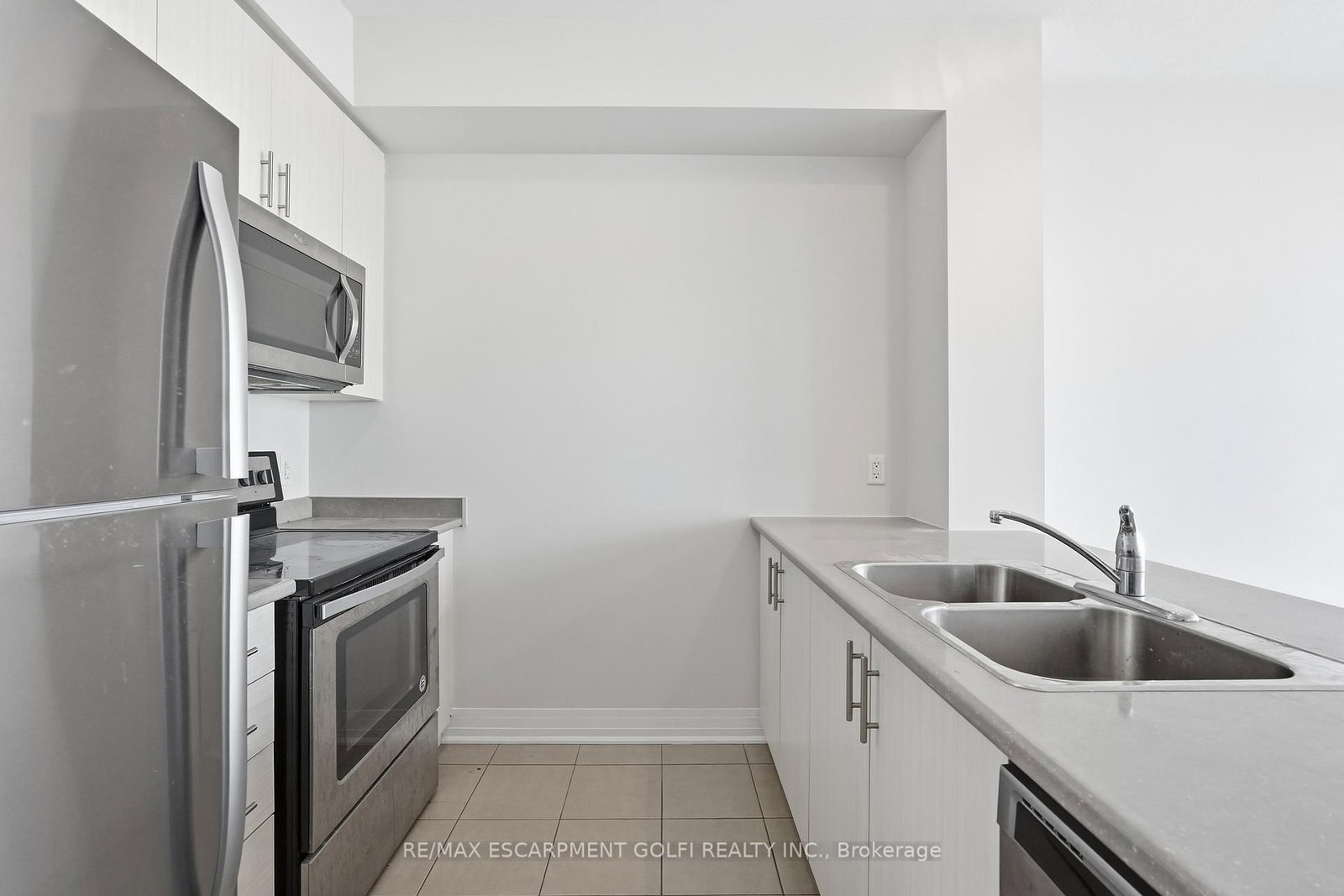 10 Concord Place, Unit 304 - Photo 12