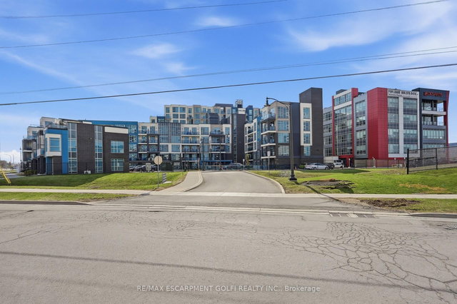 304 - 10 Concord Place