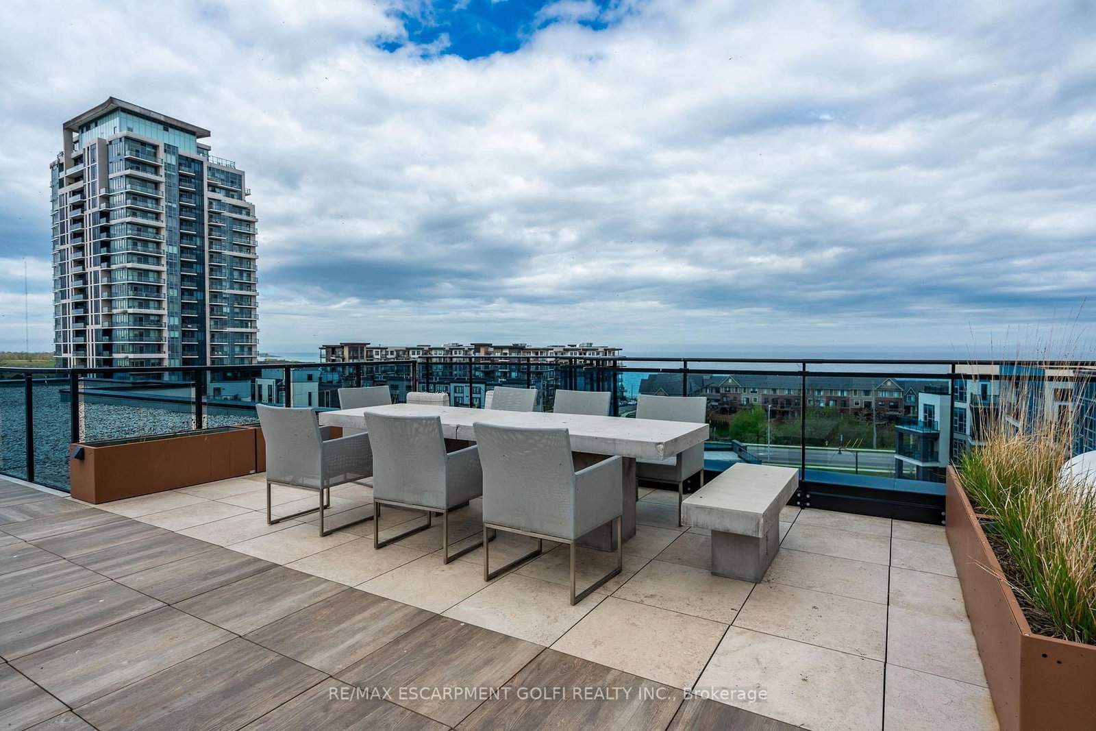 10 Concord Place, Unit 304 - Photo 33